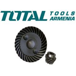 Big gear (32 teeth) / small gear (9 teeth)